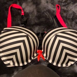 Victoria’s Secret Very Sexy Push-Up 38C